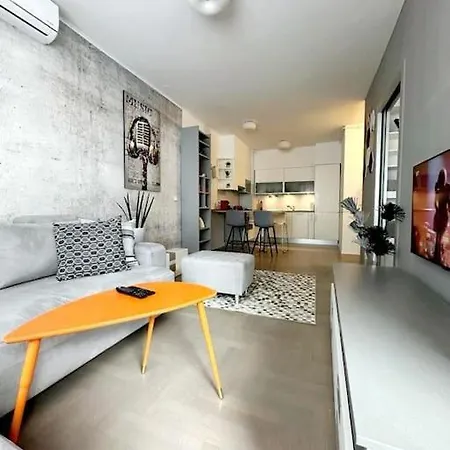 Urban Oasis: Stylish Retreat Zagreb Exterior photo